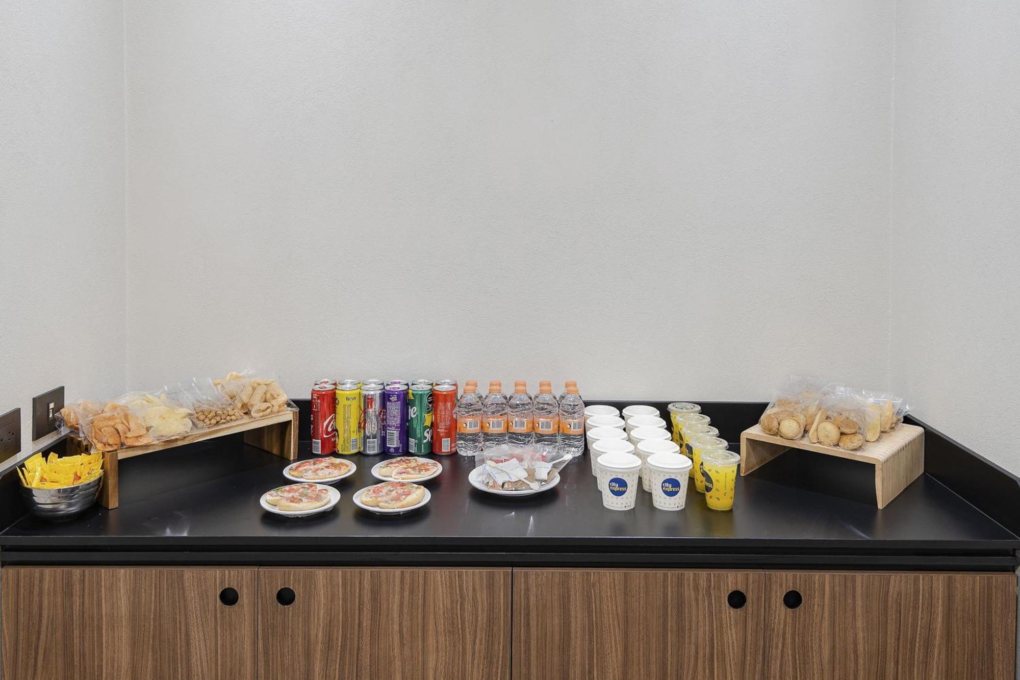 City Express Junior By Marriott Puebla Finsa Buitenkant foto