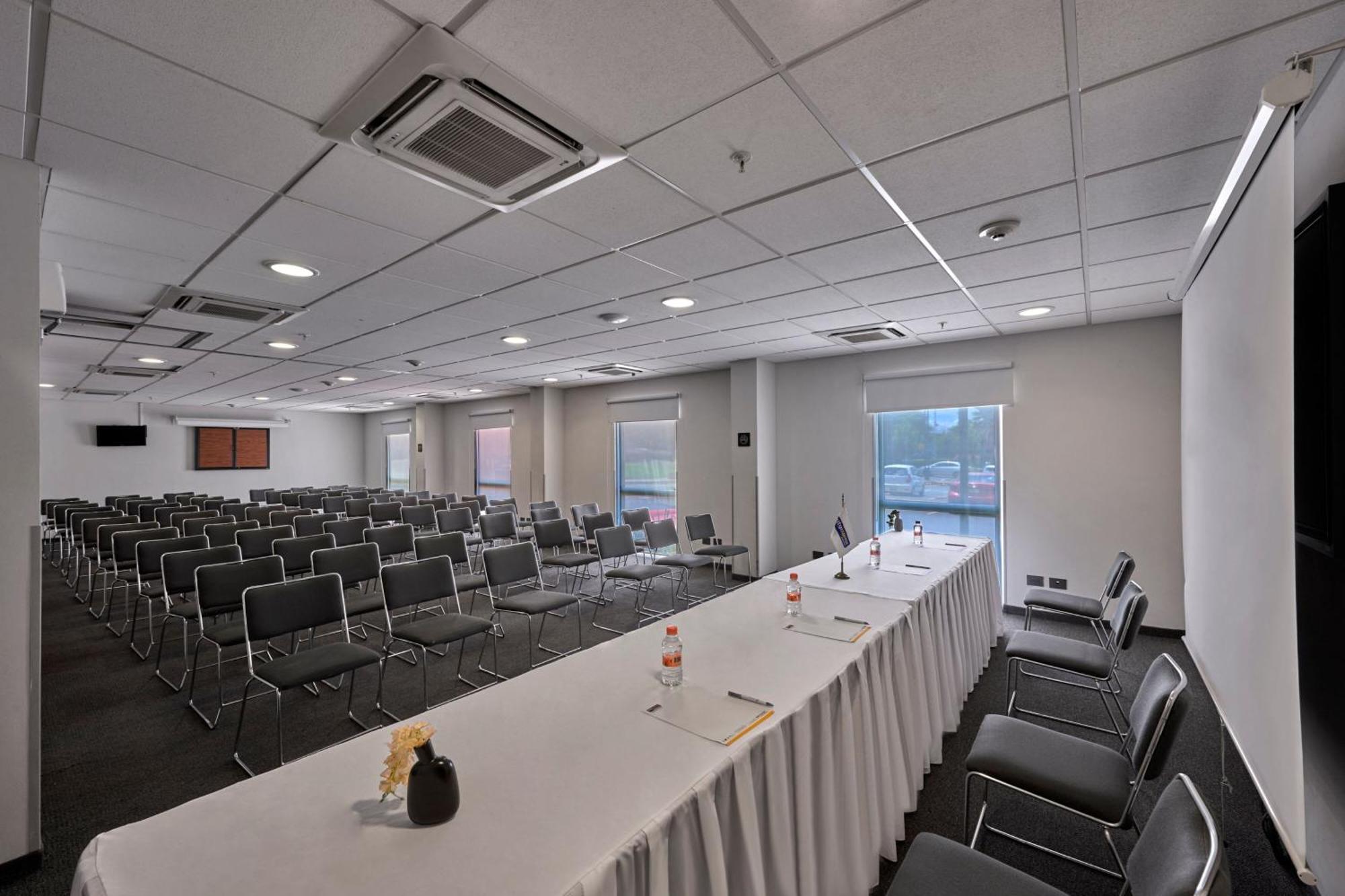 City Express Junior By Marriott Puebla Finsa Buitenkant foto