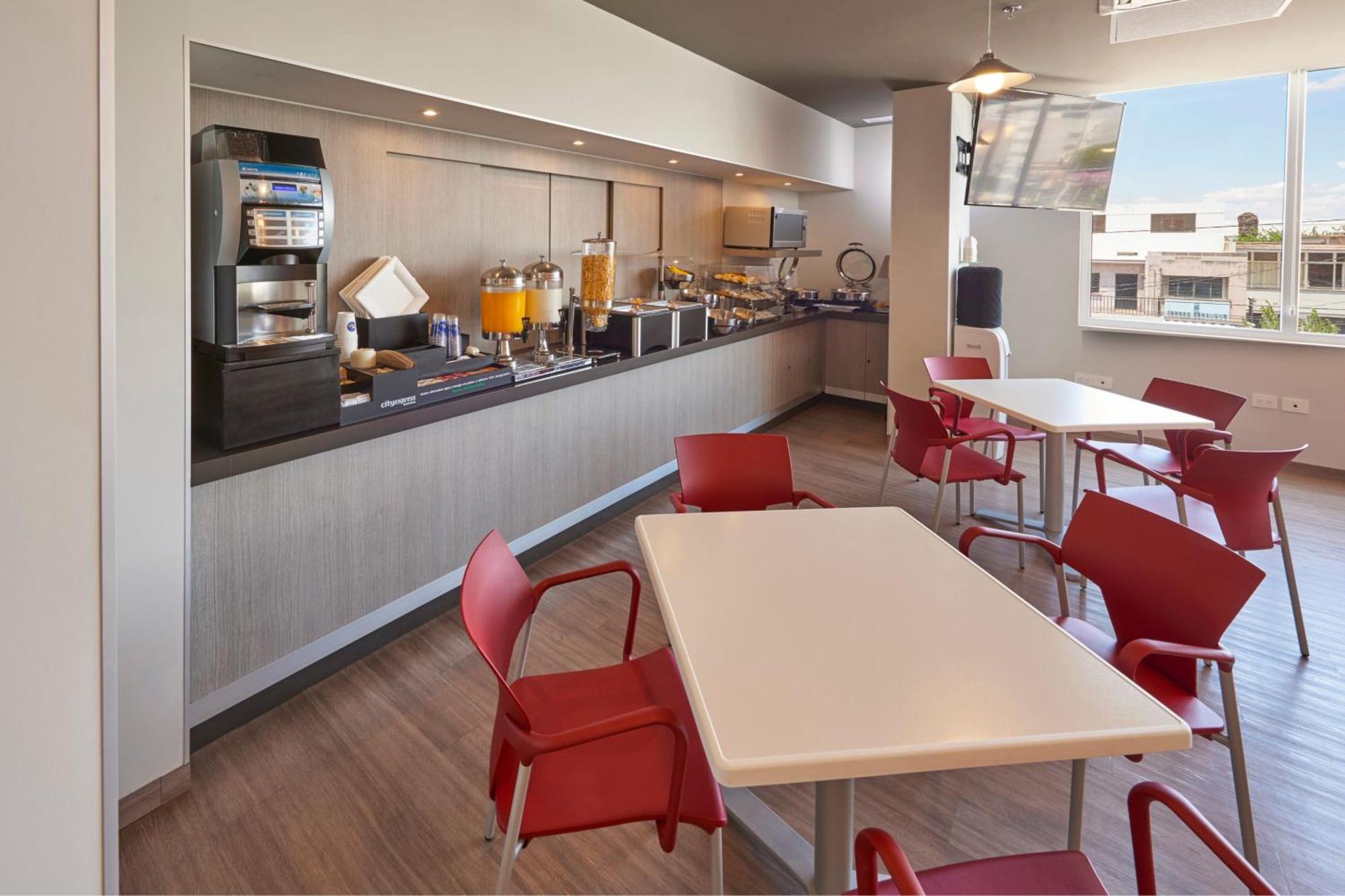 City Express Junior By Marriott Puebla Finsa Buitenkant foto