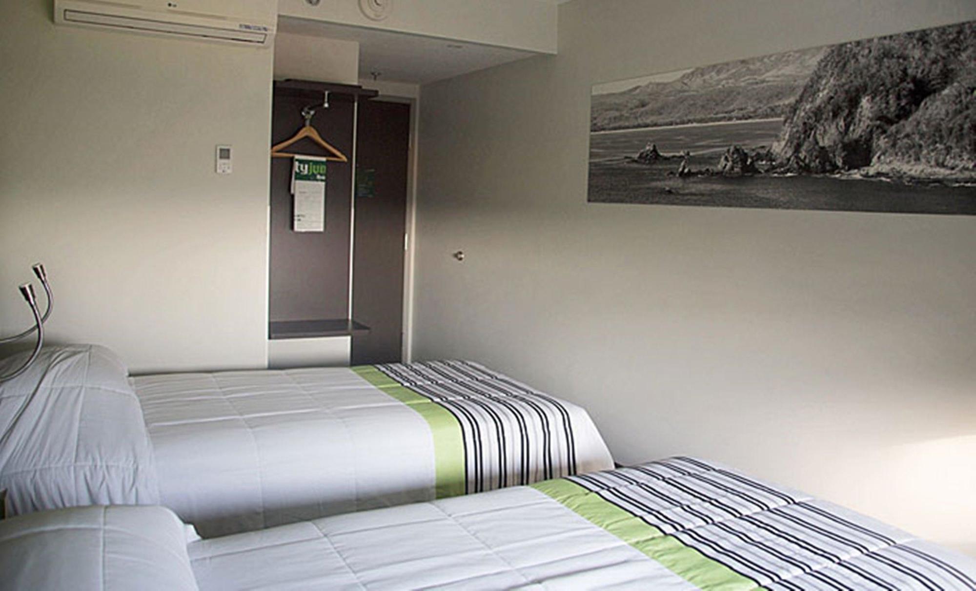 City Express Junior By Marriott Puebla Finsa Buitenkant foto